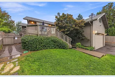 1240 Marcus Way, Grants Pass, OR 97527 - Photo 1