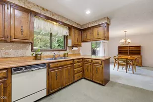 470 S Stoneham Cir, Medford, OR 97504 - Photo 19