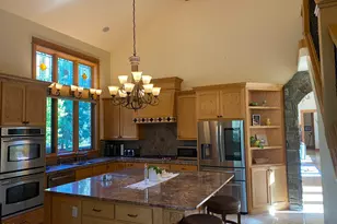 61858 Bunker Hill Ct, Bend, OR 97702 - Photo 15