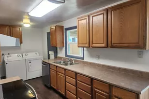 610 S 4th St, Central Point, OR 97502 - Photo 11