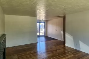 610 S 4th St, Central Point, OR 97502 - Photo 5