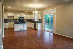 21270 SE Golden Market Ct, Bend, OR 97702 - Photo 7
