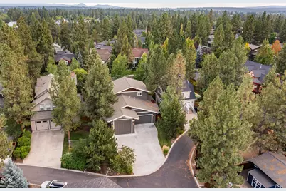 2215 NW High Lakes Loop, Bend, OR 97703 - Photo 35