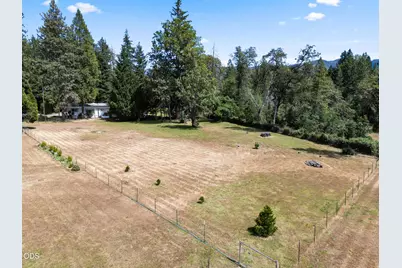 4551 Holland Loop Road, Cave Junction, OR 97523 - Photo 31