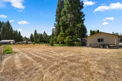 4551 Holland Loop Road, Cave Junction, OR 97523 - Photo 37