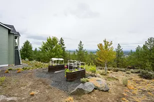 2378 N W Wyeth Pl, Bend, OR 97703 - Photo 41