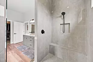 2378 N W Wyeth Pl, Bend, OR 97703 - Photo 21