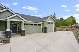 2378 N W Wyeth Pl, Bend, OR 97703 - Photo 3