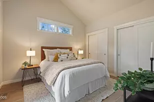 19737 SW River Cp Ln, Bend, OR 97702 - Photo 21