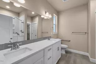904 E Horse Back Trail, Sisters, OR 97759 - Photo 17