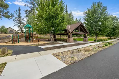 904 E Horse Back Trail, Sisters, OR 97759 - Photo 37
