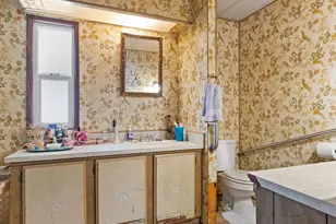 515 E Main St, Rogue River, OR 97537 - Photo 7