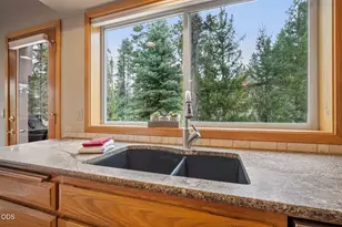 57983 Cypress Ln, Sunriver, OR 97707 - Photo 17