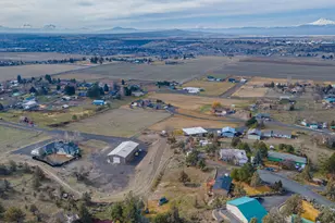 1133 NE Scenic Dr, Madras, OR 97741 - Photo 41