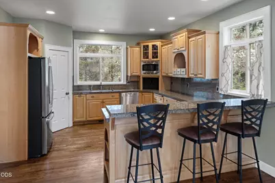 2530 NW Peoples Court, Bend, OR 97703 - Photo 9