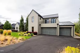 61901 Hosmer Lake Dr, Bend, OR 97702 - Photo 47