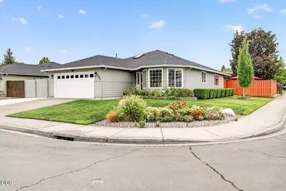 2902 Shasta Drive, Medford, OR 97504 - Photo 3