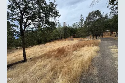 6061 Hillcrest Road, Medford, OR 97504 - Photo 19