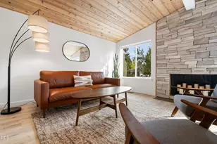 61573 Twin Lakes Loop, Bend, OR 97702 - Photo 5