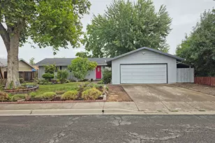 1874 Mary's Wy, Central Point, OR 97502 - Photo 1