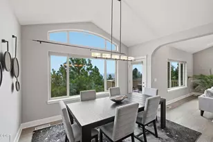 2393 N W Wyeth Pl, Bend, OR 97703 - Photo 19