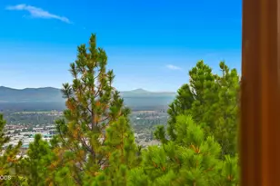 2393 N W Wyeth Pl, Bend, OR 97703 - Photo 37