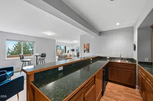 2393 N W Wyeth Pl, Bend, OR 97703 - Photo 29