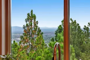 2393 N W Wyeth Pl, Bend, OR 97703 - Photo 35