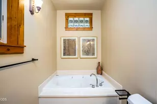57620 Holly Ln, Sunriver, OR 97707 - Photo 33