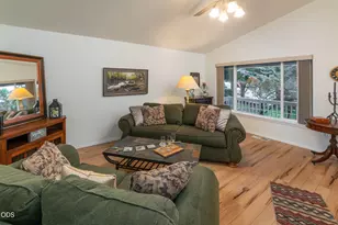 786 NE Tierra Rd, Bend, OR 97701 - Photo 7