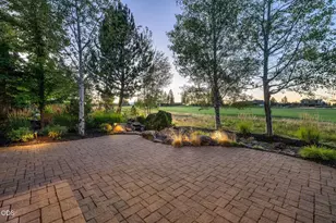 19275 Green Lakes Loop, Bend, OR 97702 - Photo 55