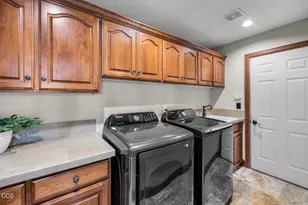 19275 Green Lakes Loop, Bend, OR 97702 - Photo 49