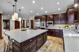 19275 Green Lakes Loop, Bend, OR 97702 - Photo 9