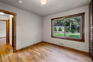 932 NE 10th St, Bend, OR 97701 - Photo 29