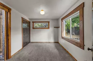 932 NE 10th St, Bend, OR 97701 - Photo 19