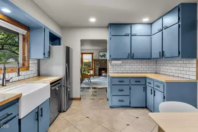 932 NE 10th Street, Bend, OR 97701 - Photo 15