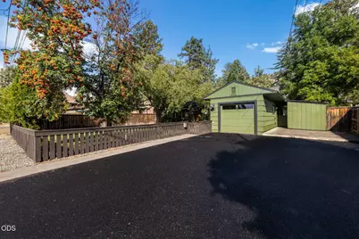 932 NE 10th Street, Bend, OR 97701 - Photo 1