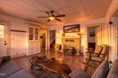1098 Nick Young Road, Eagle Point, OR 97524 - Photo 15