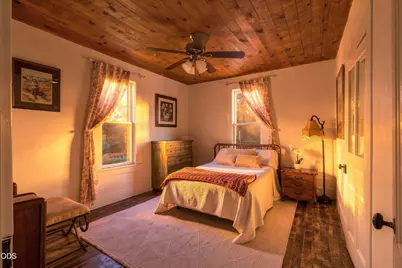 1098 Nick Young Road, Eagle Point, OR 97524 - Photo 19