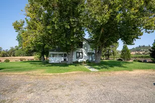 1098 Nick Young Rd, Eagle Point, OR 97524 - Photo 59