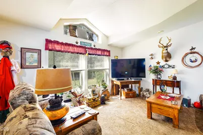 6058 Deer Creek Road, Selma, OR 97538 - Photo 5