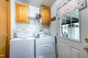 6058 Deer Creek Rd, Selma, OR 97538 - Photo 15