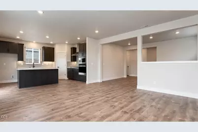 21812 SE Stromboli Court, Bend, OR 97702 - Photo 9