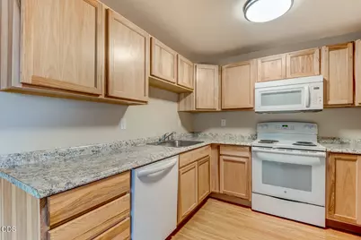 2810 SW Pumice Avenue, Redmond, OR 97756 - Photo 3