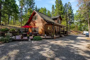 357 El Conejo Dr, Grants Pass, OR 97526 - Photo 1