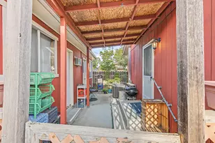 1007 W 9th St, Medford, OR 97501 - Photo 29