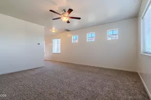 811 Overcup St, Medford, OR 97501 - Photo 9
