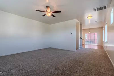 811 Overcup Street, Medford, OR 97501 - Photo 7