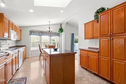 4601 S Pacific Highway #UNIT 31, Phoenix, OR 97535 - Photo 5