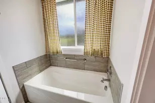 417 Echo Way, Eagle Point, OR 97524 - Photo 35